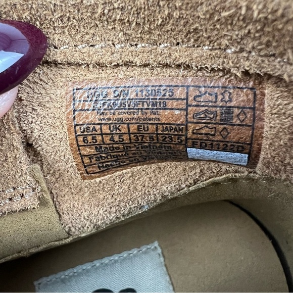 UGG Women's Josefene Cuff Suede Ankle Boots US6.5 Chestnut (tan/brown) $130 - Picture 9 of 11